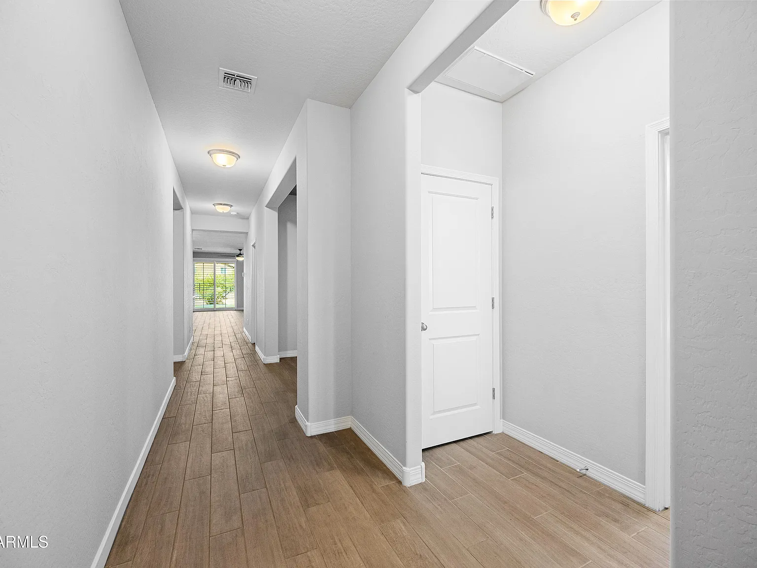 3 bed, 2.5 bath, 1884 sqft, $2,475 — Photo 3