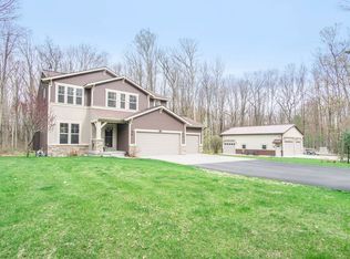 17834 148th Ave, Spring Lake, MI 49456