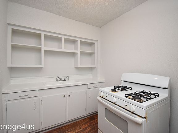 3rd image of 1915 45th St #6