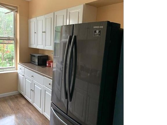 2nd image of 726 Noble Ave APT 1