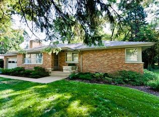 10933 S Westwood Dr, Palos Hills, IL 60465