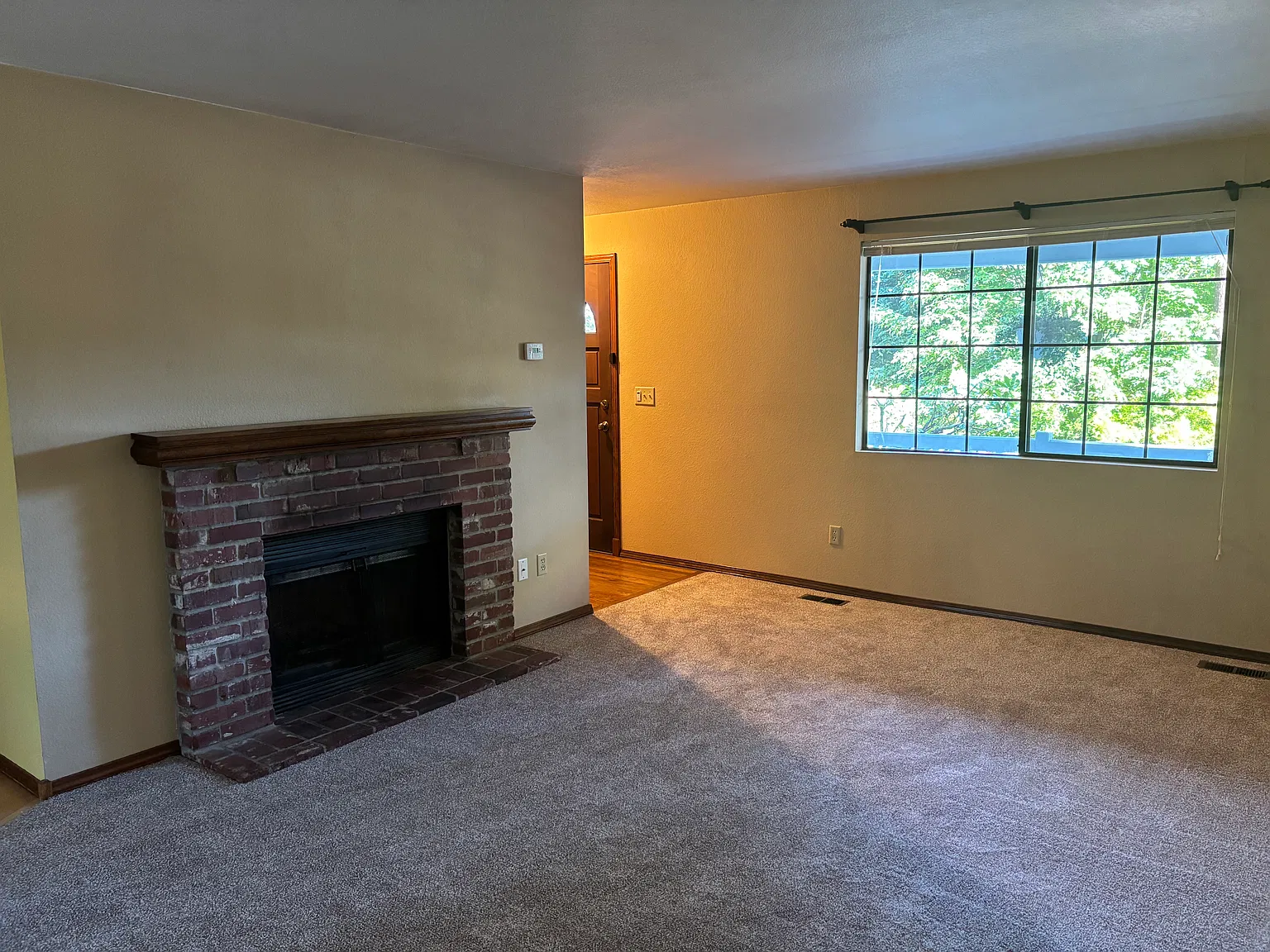 3 bed, 1690 sqft, $3,800 — Photo 4