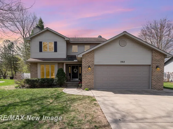 302 E Chapel Ln, Midland, MI 48642
