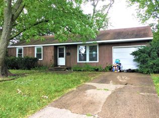 306 Briar Ln, Champaign, IL