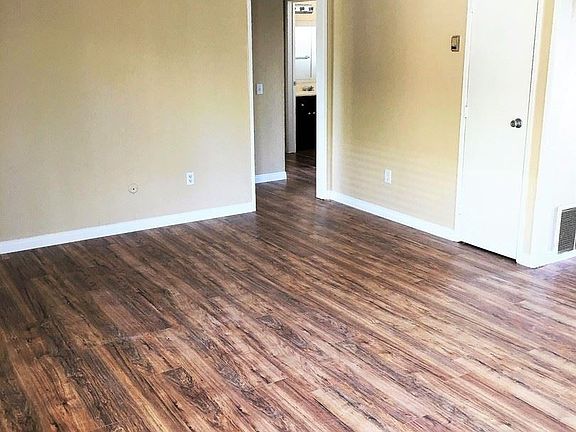 2nd image of 528 S Tulip St APT G