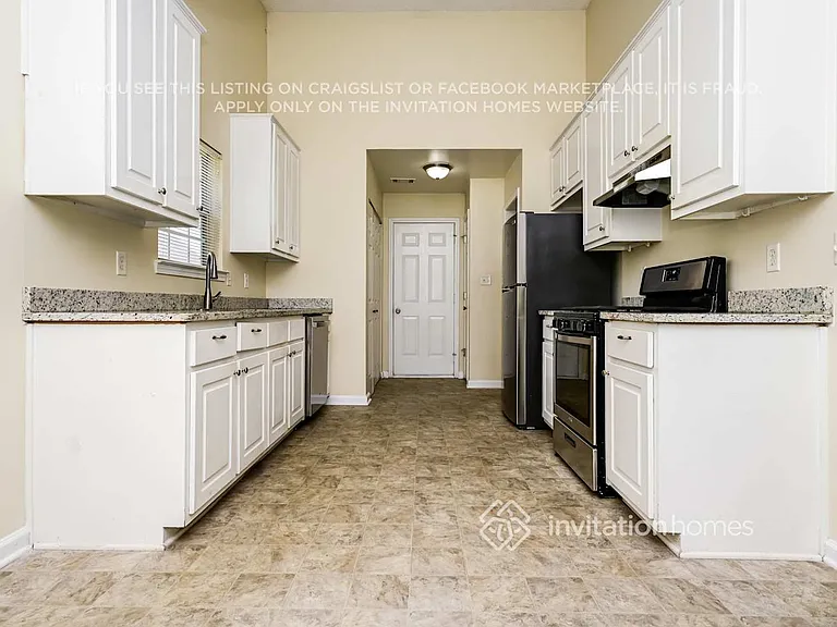 8040 Highland Pkwy — Photo 6