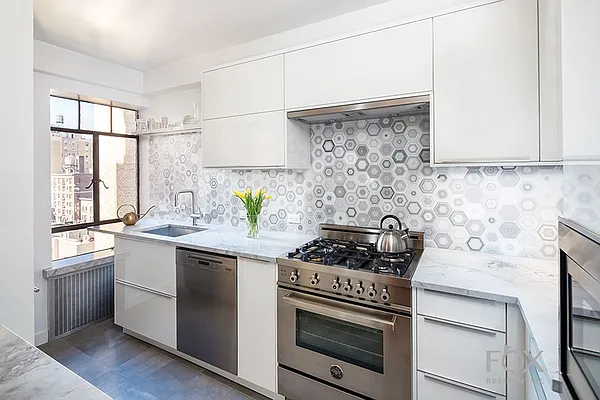 Sold by Fox Residential Group | media 4