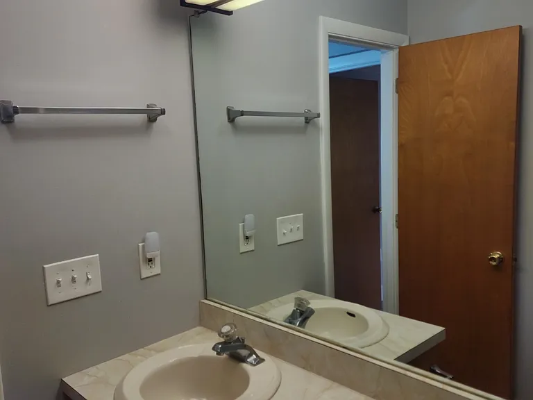 92 West Main Street Apartments — Photo 9