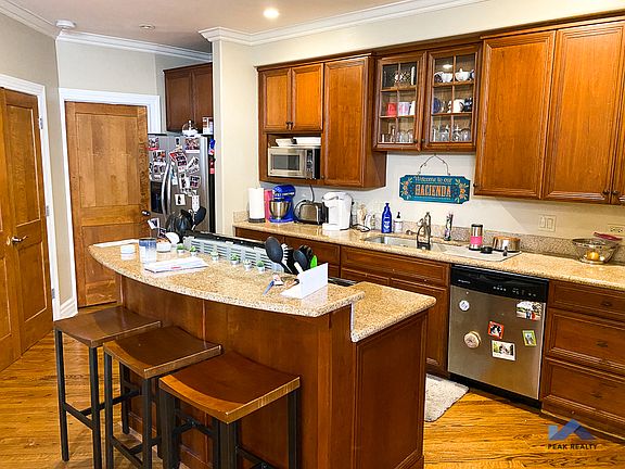 2nd image of 635 W Belden Ave APT 1