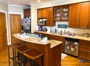 635 W Belden Ave #2123705, Chicago, IL 60614
