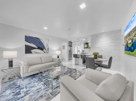 4288 SW 9th St, Miami, FL