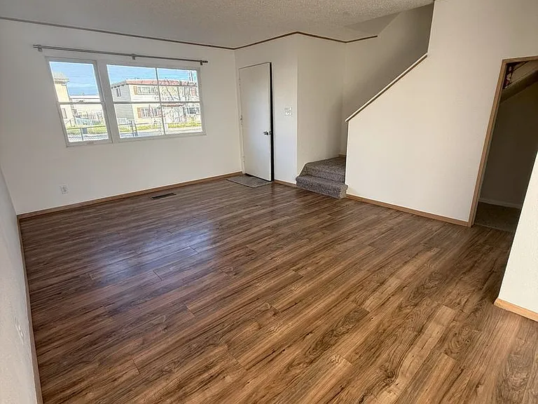 1217 McCarty Ave — Photo 12