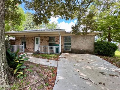 601 Spanish Acres Dr, Bay Saint Louis, MS, 39520