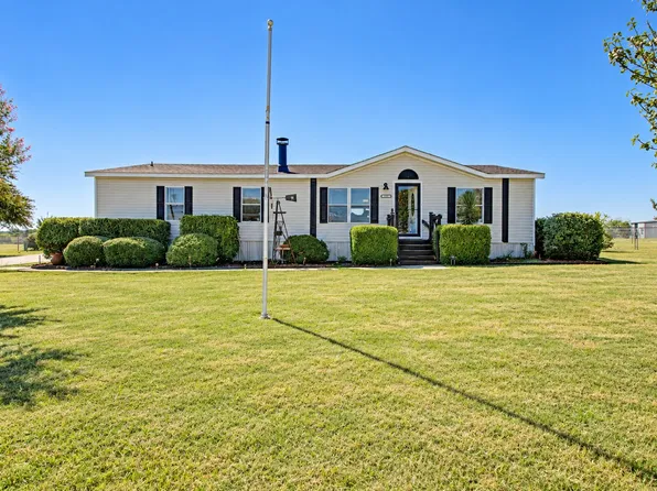 6305 Friesian Dr, Godley, TX 76044