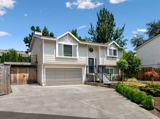 14545 SE Center St, Portland, OR 97236