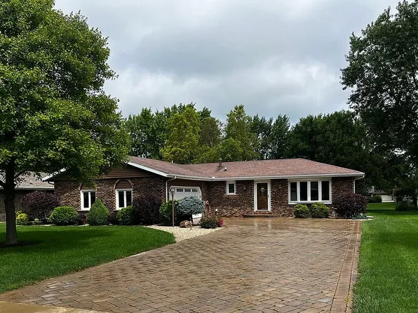 157 E Jeanette St, Herscher, IL 60941