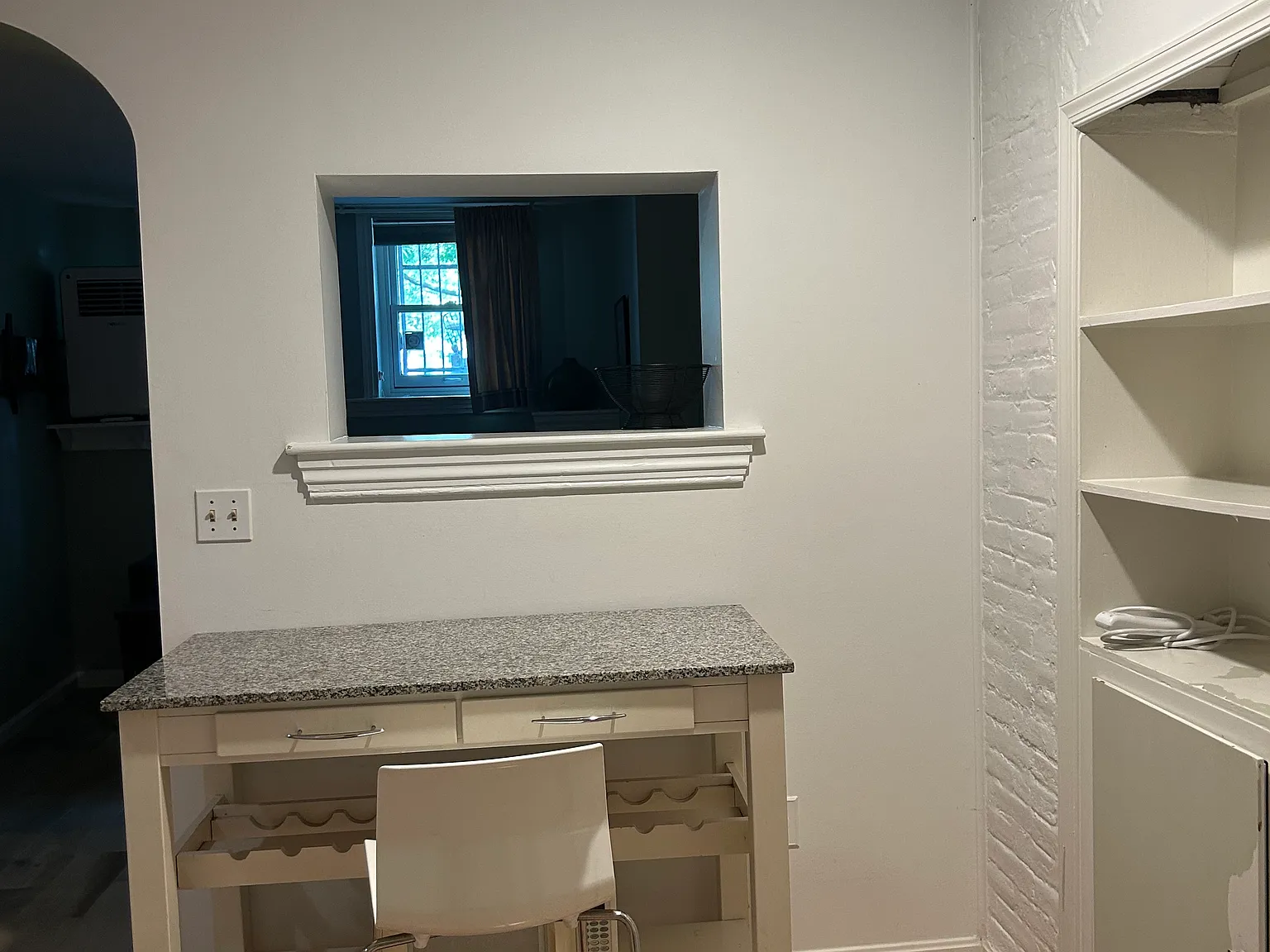 Studio, 450 sqft, $1,700 — Photo 3