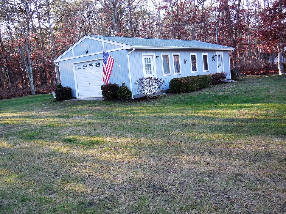1st image of 14 E End Ave