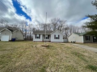 363 Cranklen Cir, Clarksville, TN 37042
