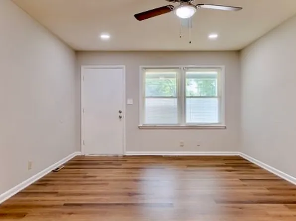602 SE 5th St, Lees Summit, MO 64063