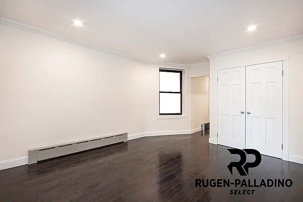 Rented by R New York | media 25