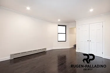 Rented by R New York