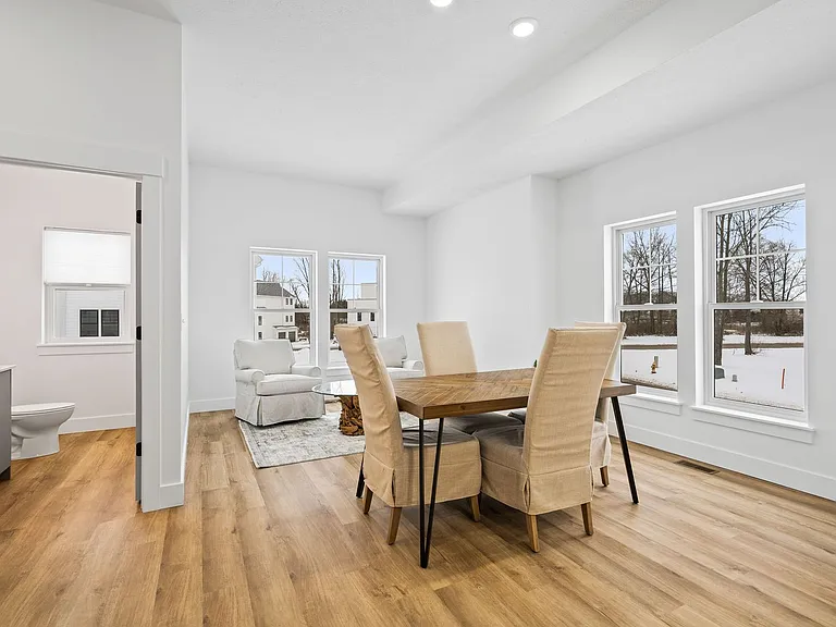 NorthWest TownHomes — Photo 18