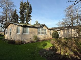 8825 Windsor Island Rd N, Salem, OR 97303