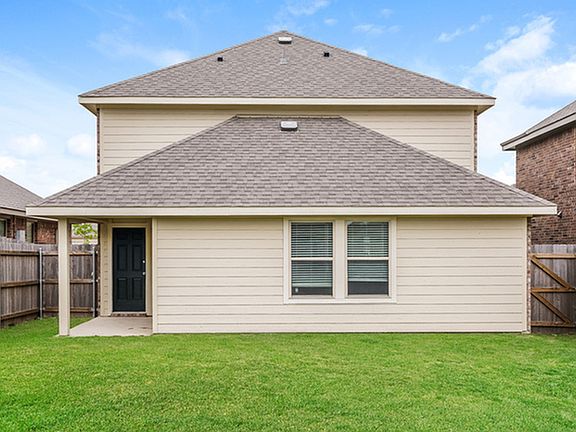 2nd image of 1507 Matthew Dr
