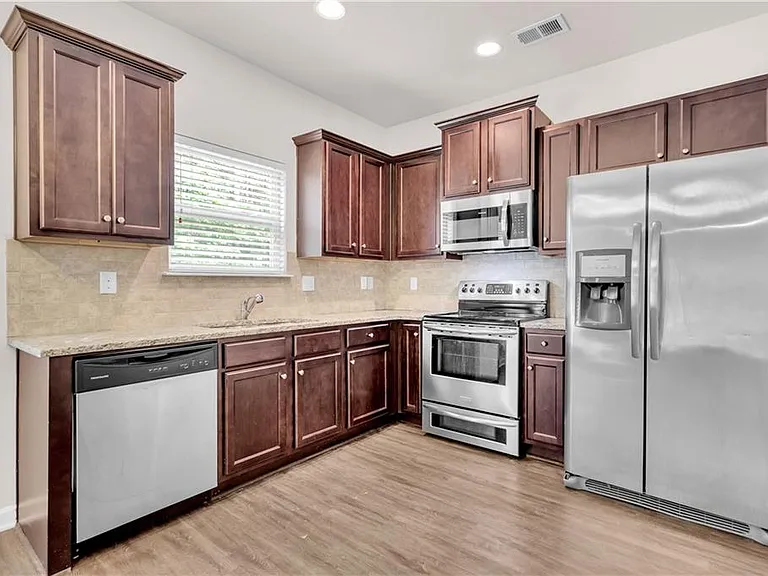 4488 Ravenwood Dr — Photo 11