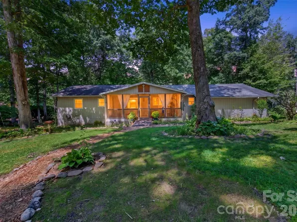 42 Timothy Ln, Candler, NC 28715