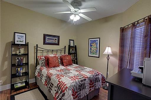 4th image of 2668 Beach Blvd