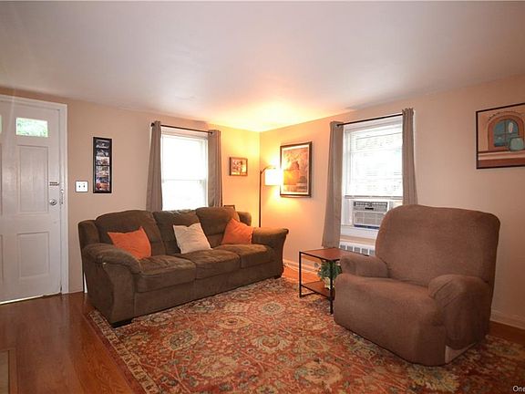 5th image of 235 Elwood Ave
