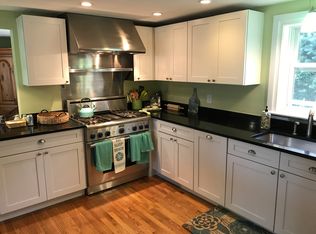 300 River View Ln, Centerville, MA 02632