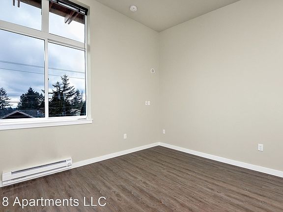 3rd image of 918 N 103rd St #11171292