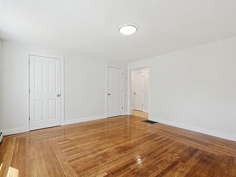 251 Lake St #1 — Photo 16