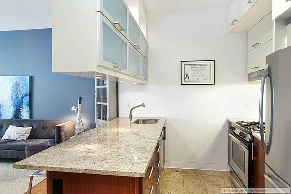 Sold by Bond New York | media 3