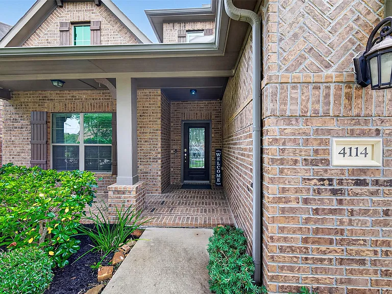4114 Dover Harbor Ln — Photo 2