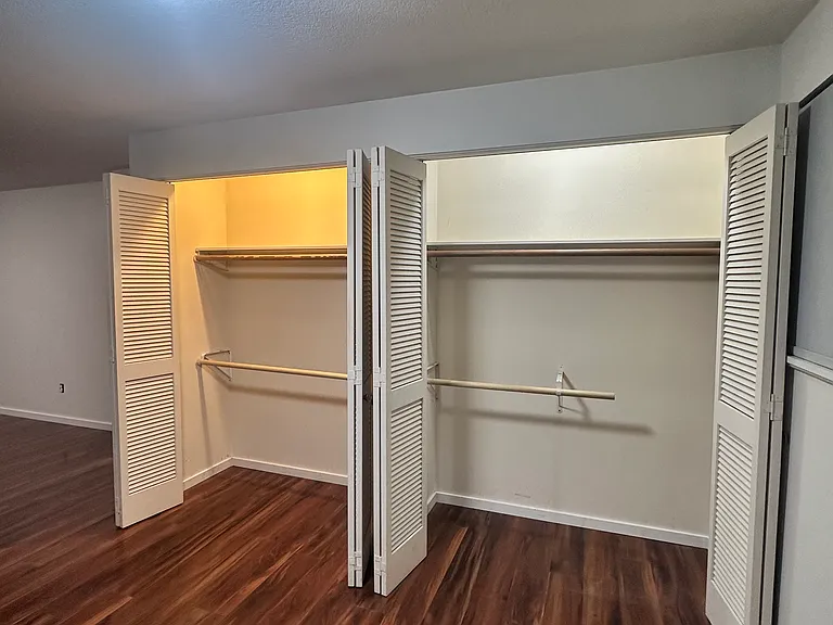 219 Thayer Dr — Photo 13