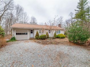 422 Rockland Rd, Scituate, RI 02857