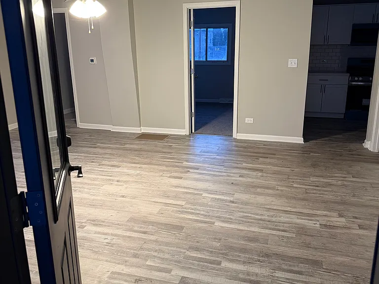 17046 Bulger Ave — Photo 2