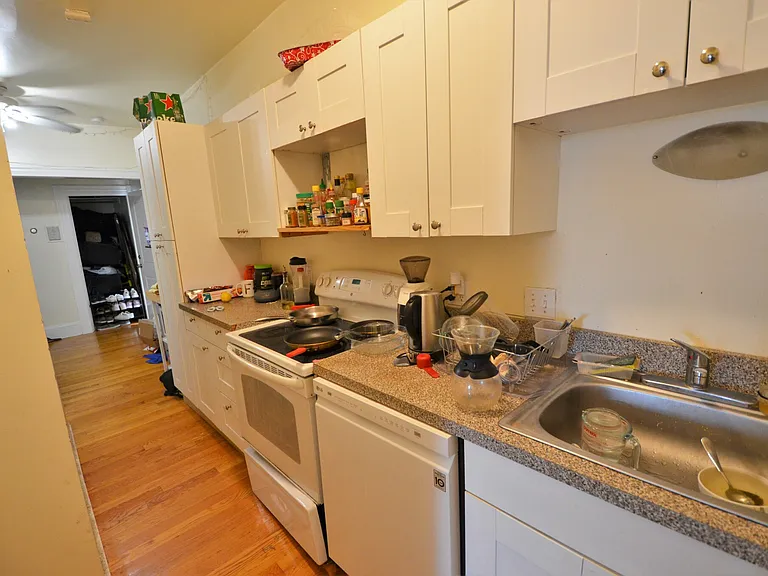 35 Brookline St #14 — Photo 11
