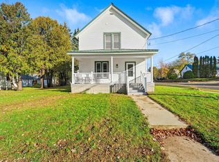 719 S Bartlett St, Shawano, WI 54166