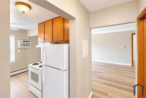 1640 Cumberland St — Photo 2
