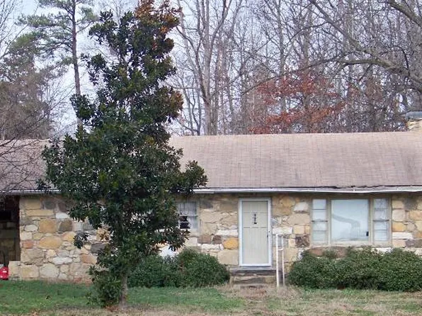 838 McGhees Mill Rd, Roxboro, NC 27574