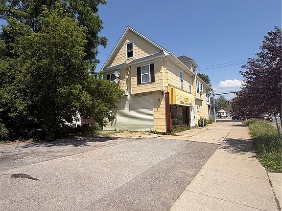 4th image of 154 Niagara Falls Blvd