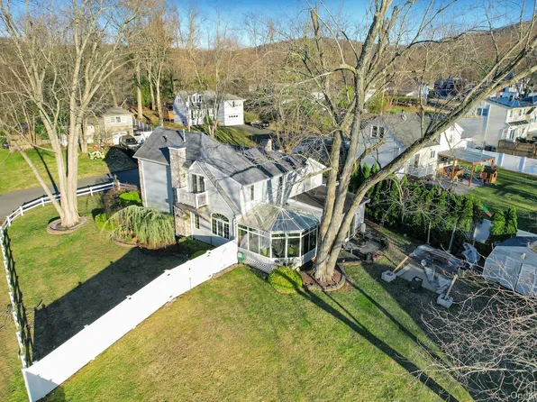 236 Valley Road, Valley Cottage, NY 10989