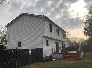110 9th Ave, Holtsville, NY 11742
