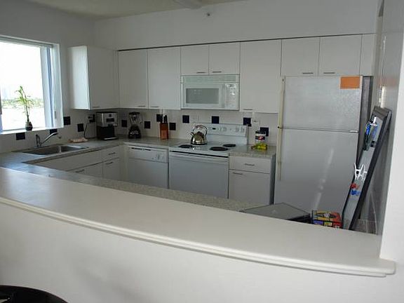 [STOCK PHOTOS- ACTUAL UNI