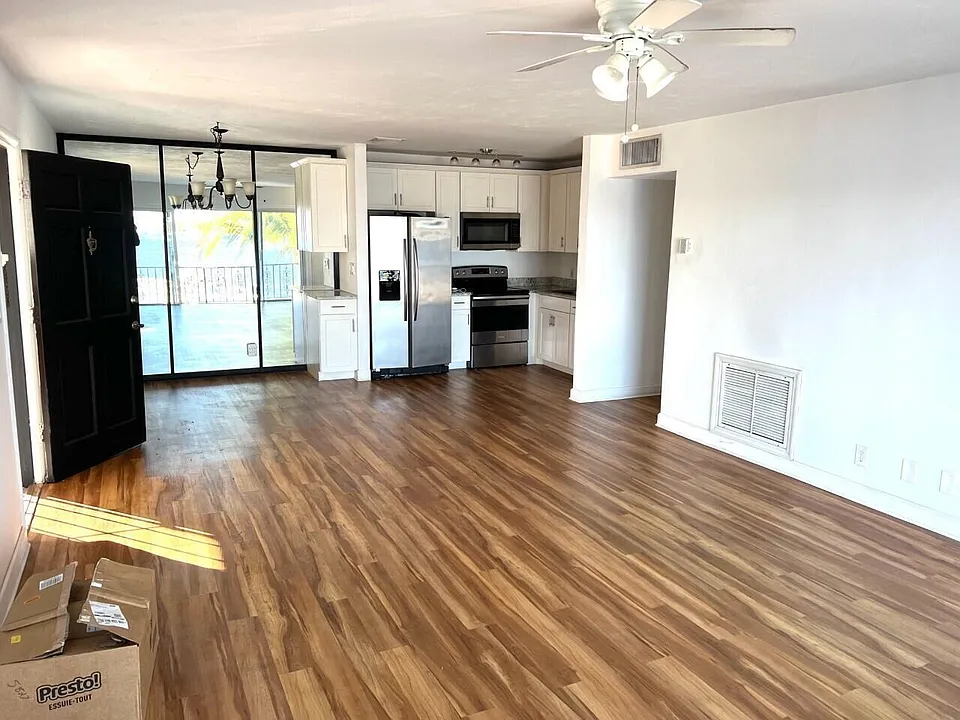 4700 N Flagler Dr #212